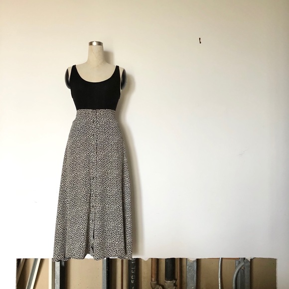 JH Collectibles Dresses & Skirts - JH Collectibles - Vintage Floral Button Up Skirt